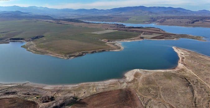 Язовир Тракиец край село Николово — въздушен изглед